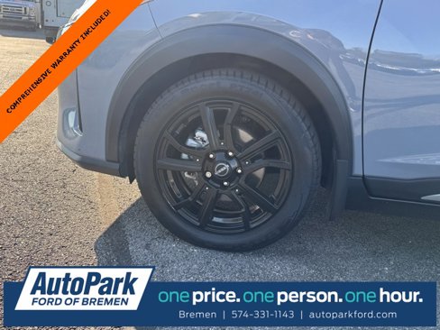 Used 2023 Nissan Kicks SR w/ SR Premium Package image 11