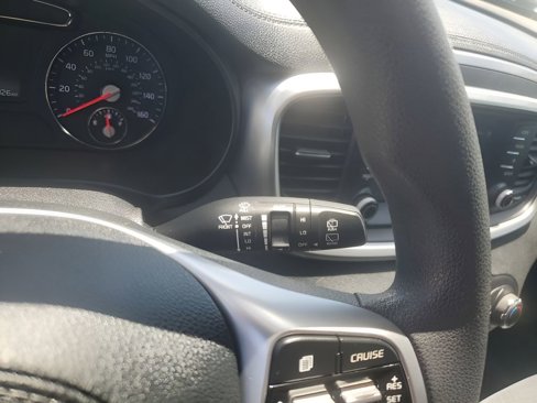 Used 2019 Kia Sorento L image 33