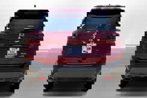 Used 2021 Nissan Rogue SL w/ Premium Package image 3