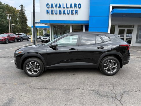 New 2025 Chevrolet Trax LT w/ Driver Confidence Package image 8