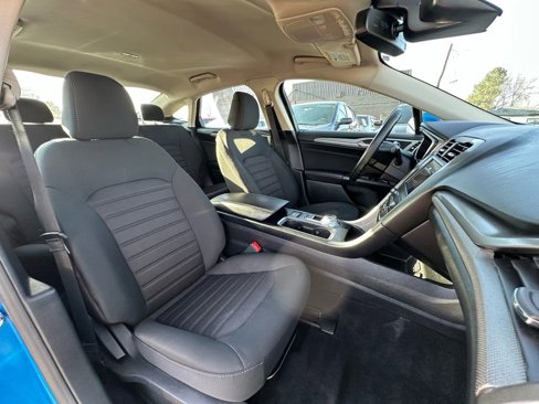 Used 2020 Ford Fusion SE image 25