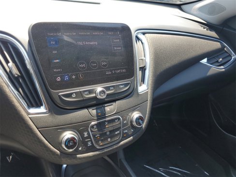 Used 2020 Chevrolet Malibu LT w/ Midnight Edition image 28
