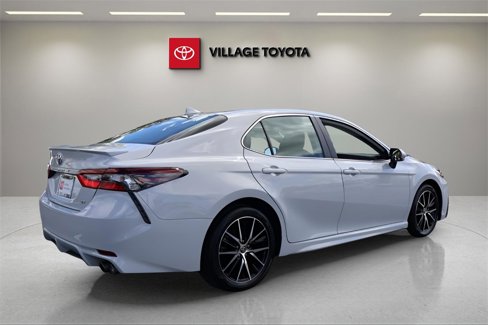 Certified 2024 Toyota Camry SE image 5