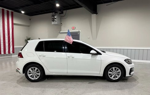 Used 2019 Volkswagen Golf S image 5