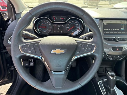 Used 2017 Chevrolet Cruze LT w/ Convenience Package image 13