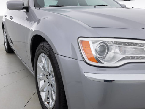 Used 2014 Chrysler 300 w/ Wheels & Beats Group image 11