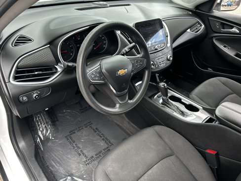 Used 2020 Chevrolet Malibu LT image 17