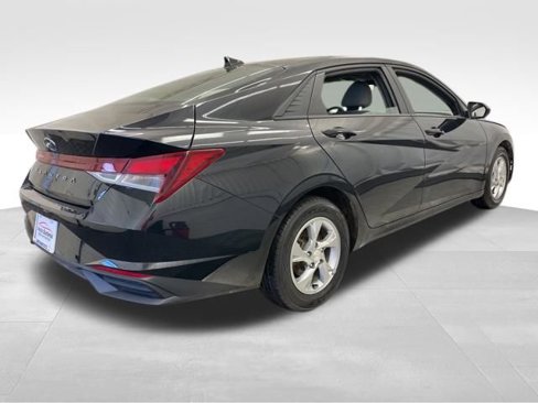 Used 2021 Hyundai Elantra SE image 7