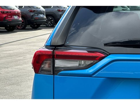 Used 2019 Toyota RAV4 LE image 40