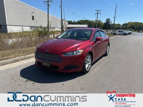 Used 2016 Ford Fusion SE image 1