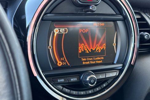 Used 2018 MINI Cooper S image 21