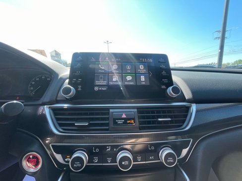 Used 2018 Honda Accord Sport image 17