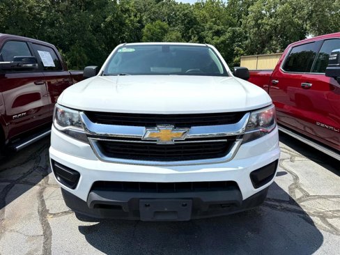 Used 2018 Chevrolet Colorado W/T image 2