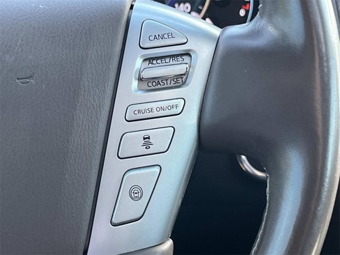 Used 2017 INFINITI QX80 Limited image 35