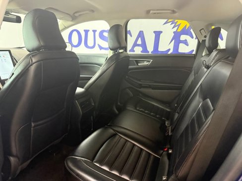 Used 2023 Ford Edge SEL image 14