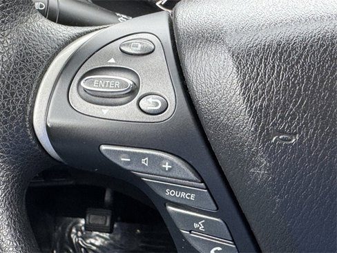 Used 2018 Nissan Pathfinder S image 24