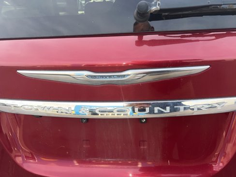 Used 2012 Chrysler Town & Country Touring w/ Entertainment Group #1 image 5