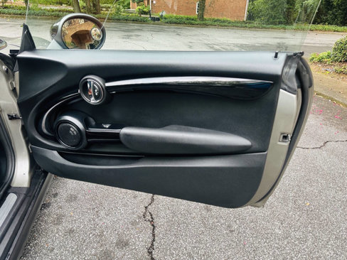 Used 2017 MINI Cooper S image 19