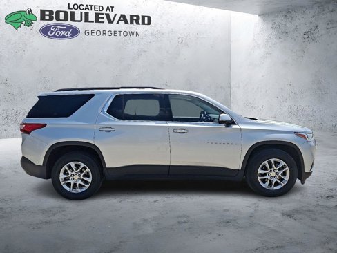 Used 2020 Chevrolet Traverse LT image 6