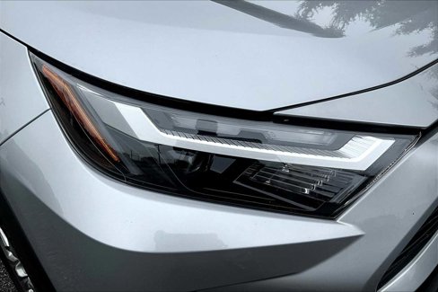 Used 2024 Toyota RAV4 XLE image 33