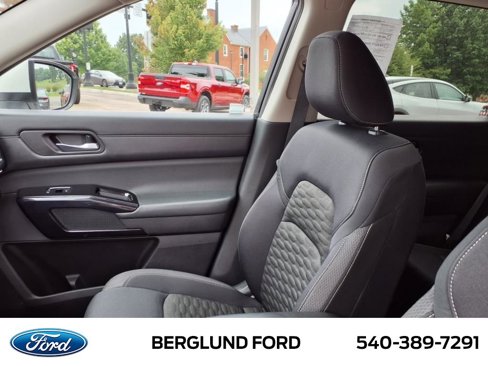 Used 2022 Nissan Pathfinder SV image 30