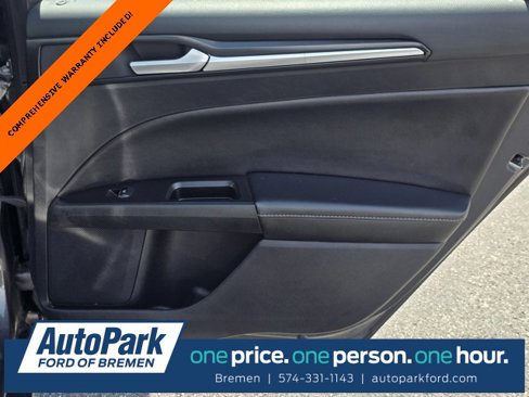 Used 2020 Ford Fusion Titanium image 33