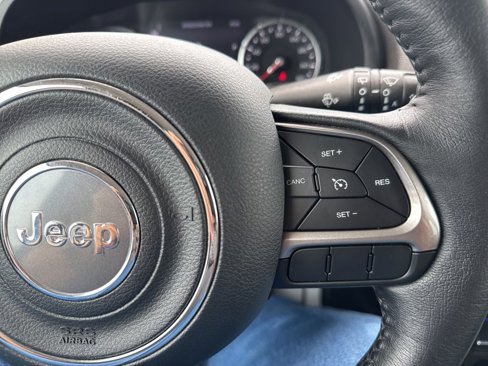 Used 2022 Jeep Renegade Latitude w/ Convenience Group image 24