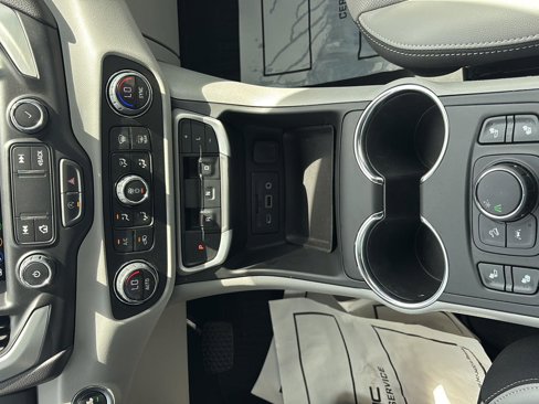 Certified 2023 GMC Terrain SLT w/ Infotainment Package II image 36