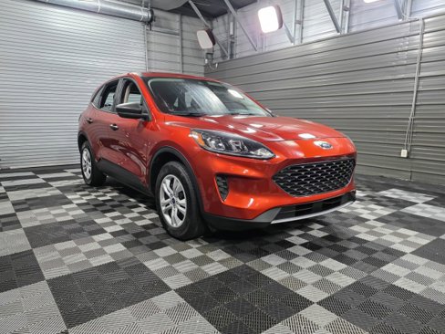Used 2020 Ford Escape S image 4