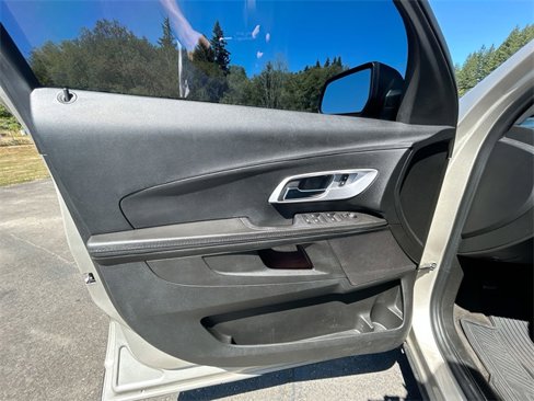 Used 2016 Chevrolet Equinox LS image 19