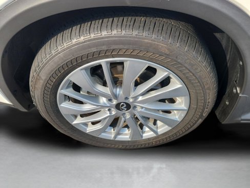 Certified 2024 INFINITI QX50 Luxe image 10