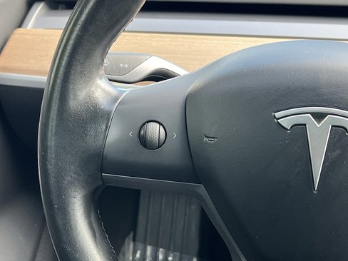 Used 2018 Tesla Model 3 Mid Range image 37
