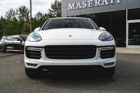 Used 2016 Porsche Cayenne Turbo image 10