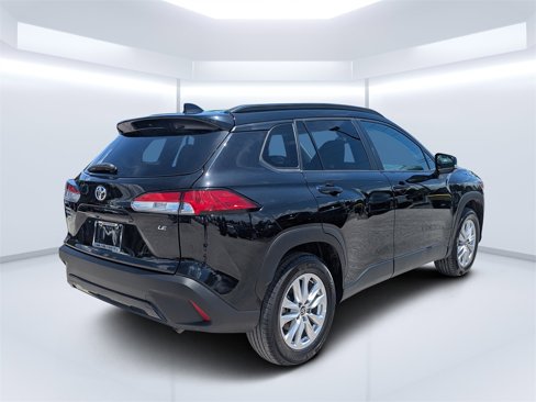 Used 2023 Toyota Corolla Cross LE image 3