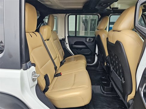 Used 2018 Jeep Wrangler Unlimited Rubicon image 14