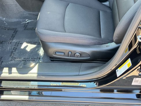 Used 2024 Chevrolet Malibu LT image 23