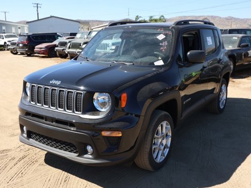 New 2023 Jeep Renegade Latitude w/ Sun & Fun Group image 7
