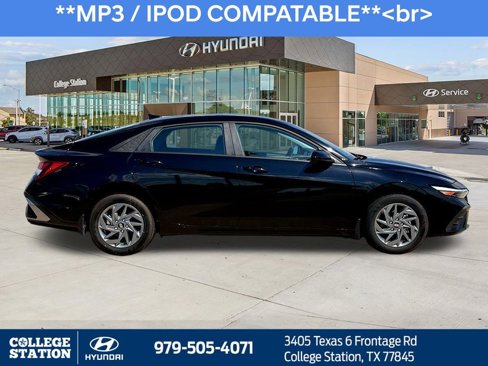 Used 2024 Hyundai Elantra SEL image 10