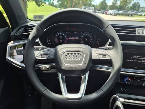 New 2025 Audi Q3 2.0T Premium image 15