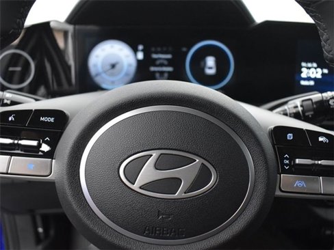 Used 2024 Hyundai Elantra SEL w/ Convenience Package image 11