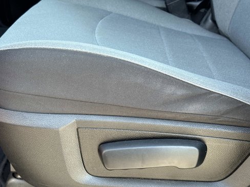 Used 2022 RAM 1500 Classic SLT image 21