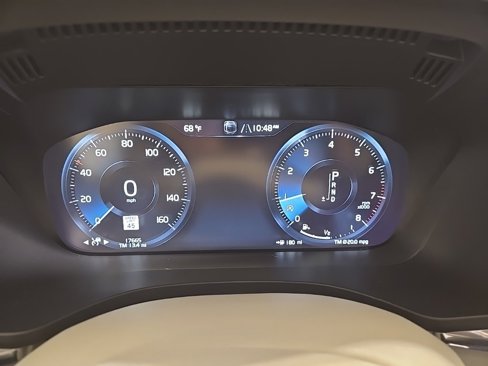 Used 2019 Volvo XC60 T6 Inscription w/ Protection Package Premier image 10
