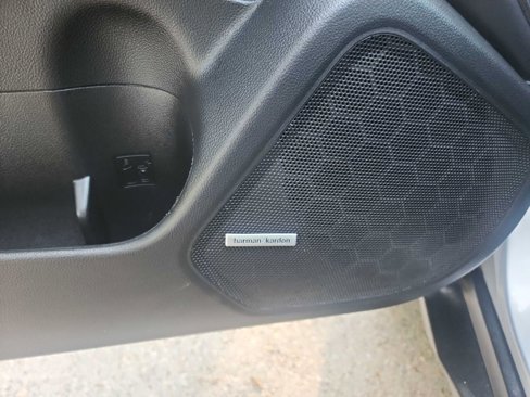 Used 2019 Subaru Outback 2.5i Limited image 17