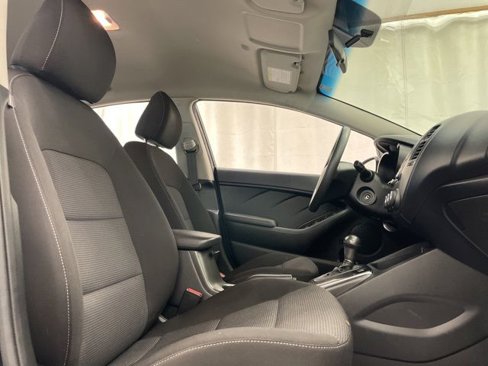 Used 2018 Kia Forte LX image 10