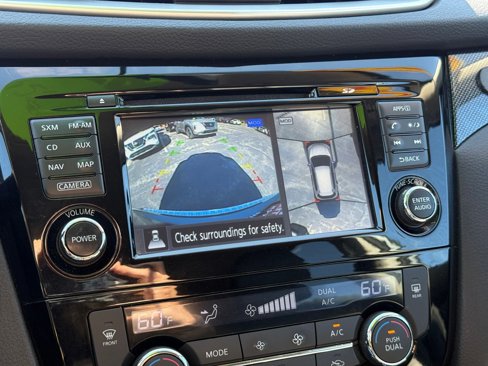 Used 2016 Nissan Rogue SL image 15