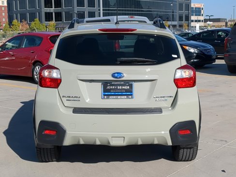 Used 2017 Subaru Crosstrek 2.0i Premium image 4