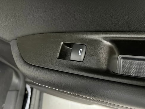 Used 2023 Chevrolet Blazer LT image 20