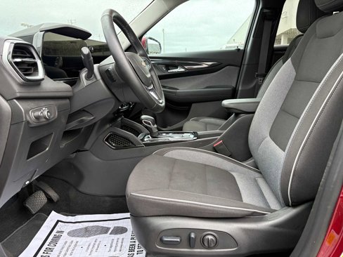Used 2024 Chevrolet TrailBlazer LT w/ Convenience Package image 11