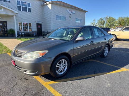 Used 2004 Toyota Camry LE image 2