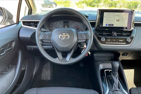 Used 2023 Toyota Corolla LE image 5